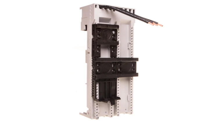 Adapter na szyny szerokości 90mm 32A rozstaw 60mm 3 szyny BBA0R-32 101454
