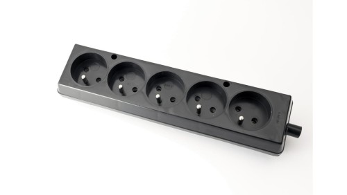 Gniazdo przenośne pięciokrotne 16A 2P+Z 250V czarne GN-570