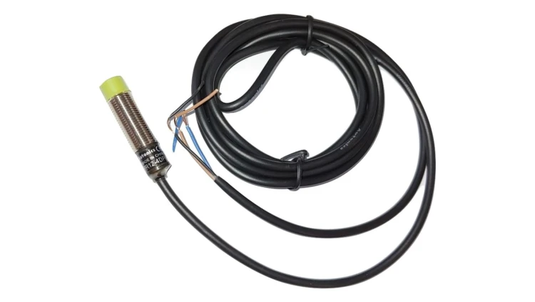 Czujnik indukcyjny M12 2mm 12-24V DC PNP NO z przew. 2m PR12-4DP