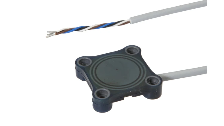 Czujnik pojemnościowy 8x34x34mm zabudowany Sn: 10mm 10-35VDC PNP NO kabel 2m IP67 KBQC0100