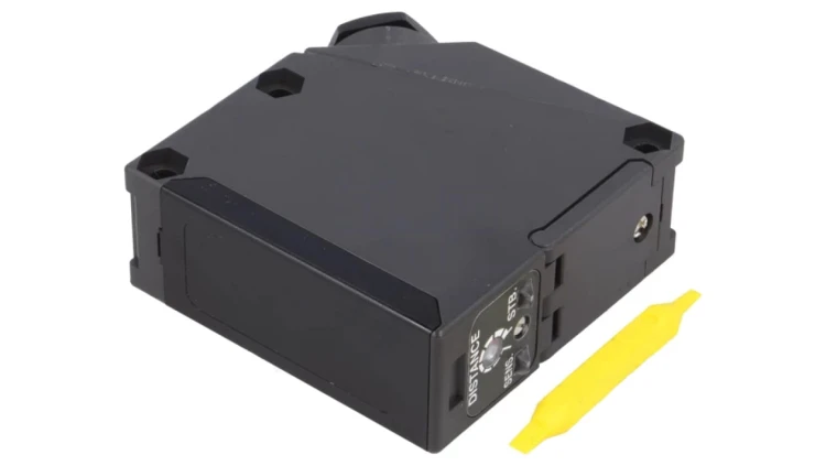 Czujnik fotoelektryczny zasięg 0,1 - 2,5m NPN / PNP odbiciowy EQ-511