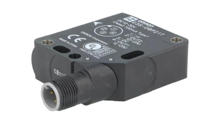 Czujnik fotoelektryczny o zasięgu 0÷4,5m PNP DARK-ON,LIGHT-ON E3S-DBP21T